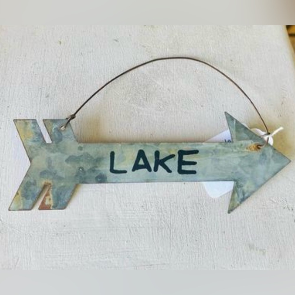 *Metal Rustic Arrow Ornament **listing is for lake ornament